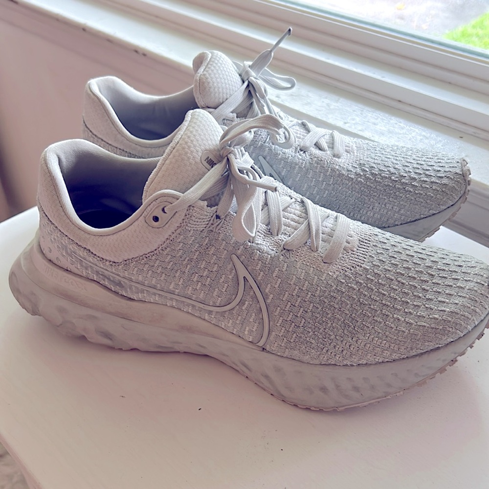 Nike React Infinity Flyknit, Silver/Gray, Size 12 - image 1